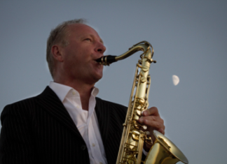 Tempi moderni: in diretta sul web la musica di Federico Mondelci